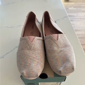 Women’s Toms